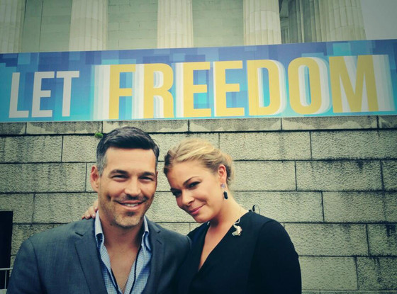 Eddie Cibrian, Leann Rimes, Twit Pic Eddie Cibrian, Leann Rimes, Twit Pic